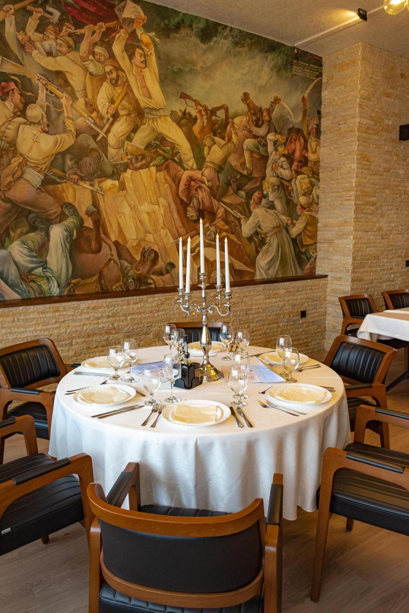 Hotel Montana Palace Kruševo Buitenkant foto