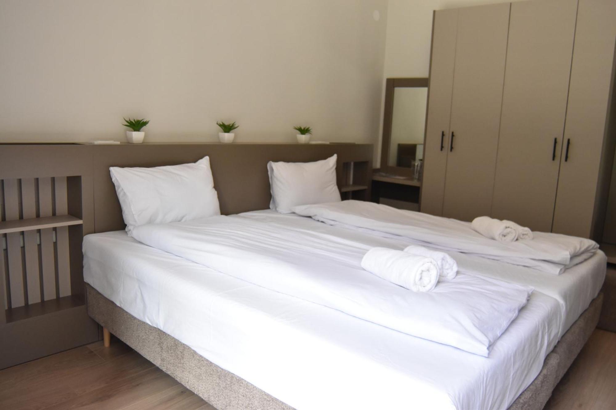 Hotel Montana Palace Kruševo Buitenkant foto