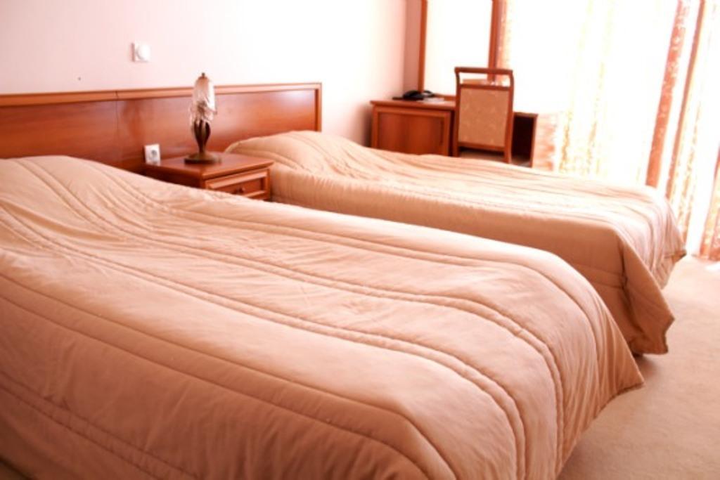 Hotel Montana Palace Kruševo Buitenkant foto
