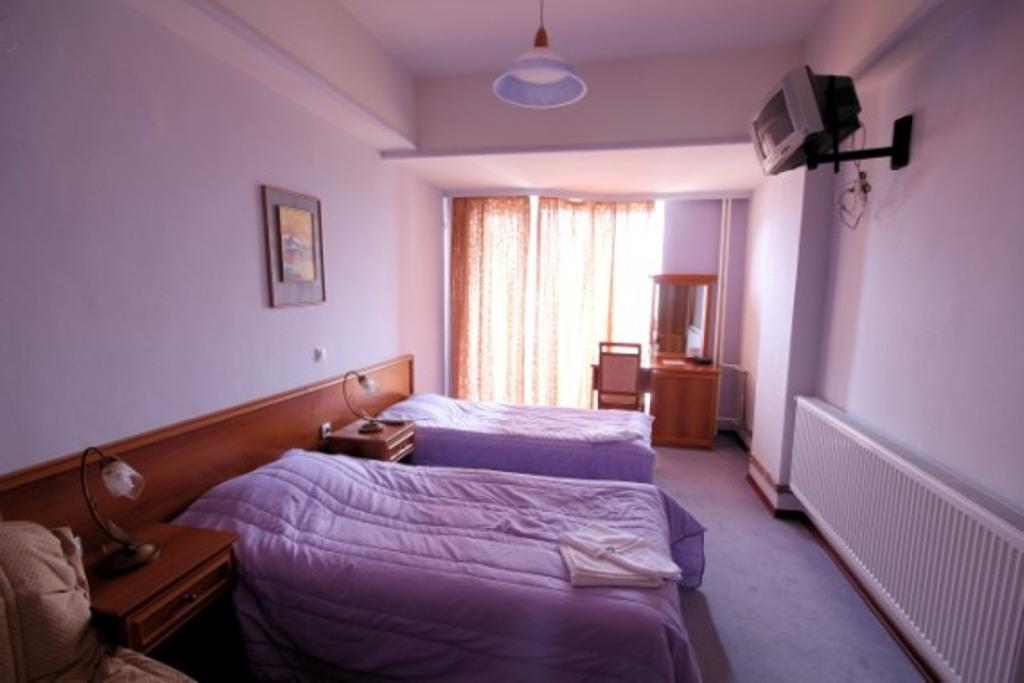 Hotel Montana Palace Kruševo Buitenkant foto