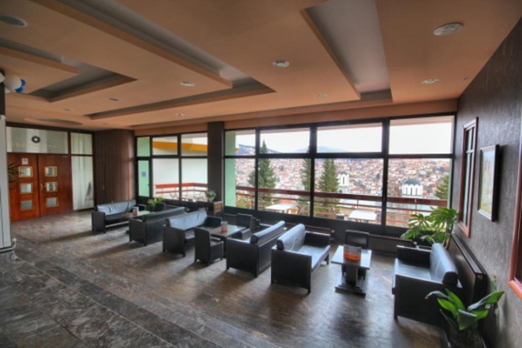 Hotel Montana Palace Kruševo Buitenkant foto